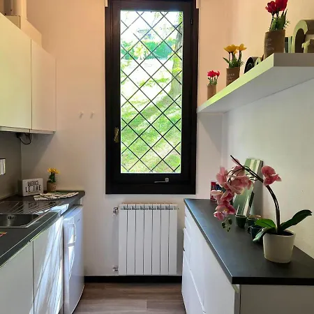 Bnbook Casa Luccio Vistalago Lejlighed *