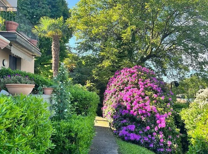 Апартаменты Bnbook Casa Luccio Vistalago Испра